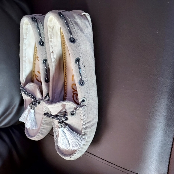 Sam Edelman Women's Tan Tassel Loafers EUC - Picture 3 of 5